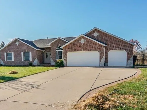 110 Thomas Ct, Washington, IL 61571