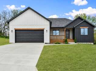 3481 N Marwin Ave, Springfield, MO 65803