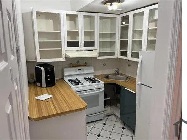 4809 Robertson St #2, Bronx, NY 10470