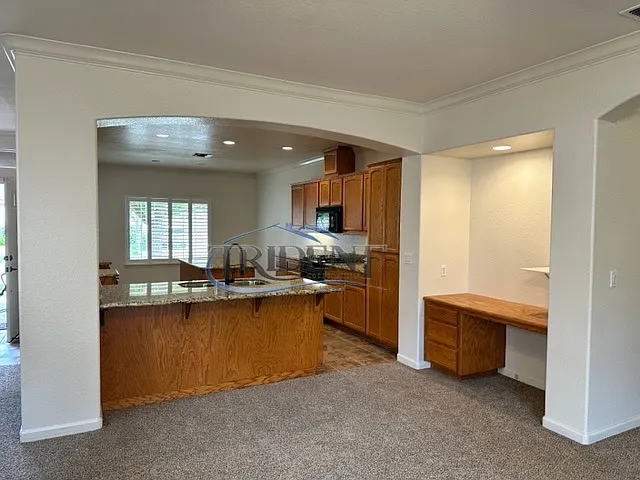 3 bed, $2,500 — Photo 4