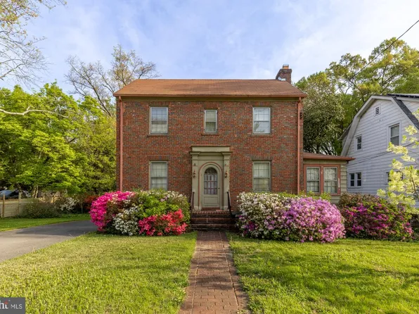4220 Sheridan St, Hyattsville, MD 20782