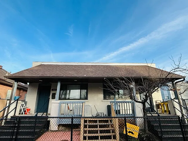 725 S Laconia Ct — Photo 1