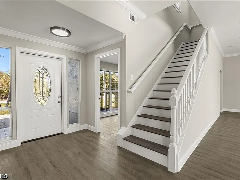 780 Beach Rd — Photo 12