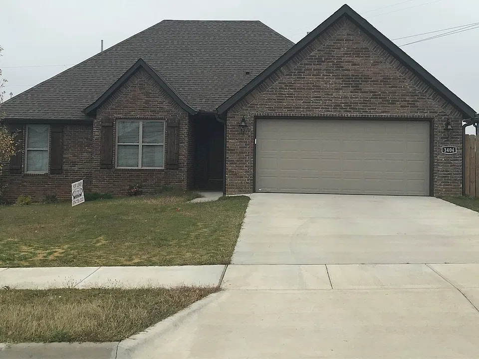 3404 SW Picasso Blvd