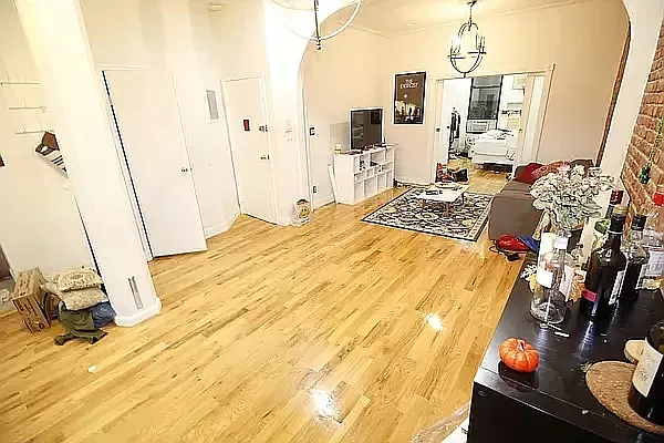 Rented by Compass | media 3