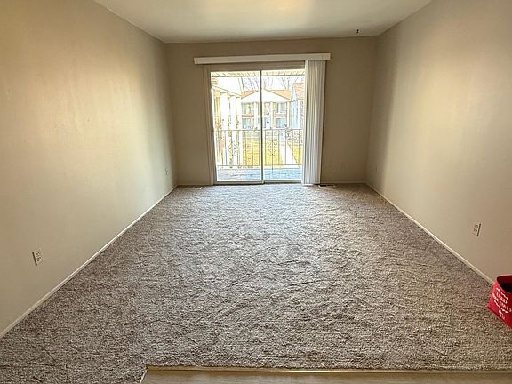 3rd image of 29225 Hayes Rd APT 11