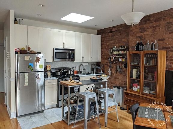 2nd image of 620 Washington Ave