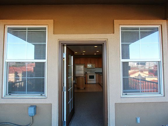 5th image of 88 N Jackson Ave Unit 412