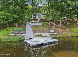 176 Spruce Lake Dr, Milford, PA 18337