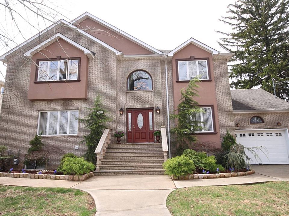 1st image of 234 Brehaut Ave