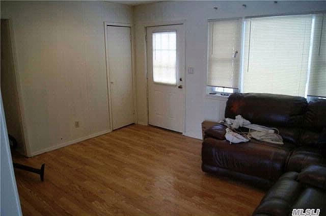2nd image of 10 Stewart St