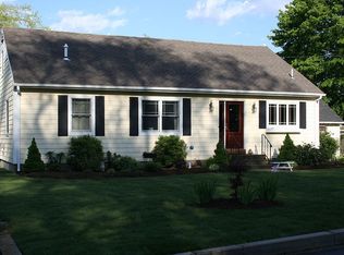35 Fairview Ave, Warren, RI 02885