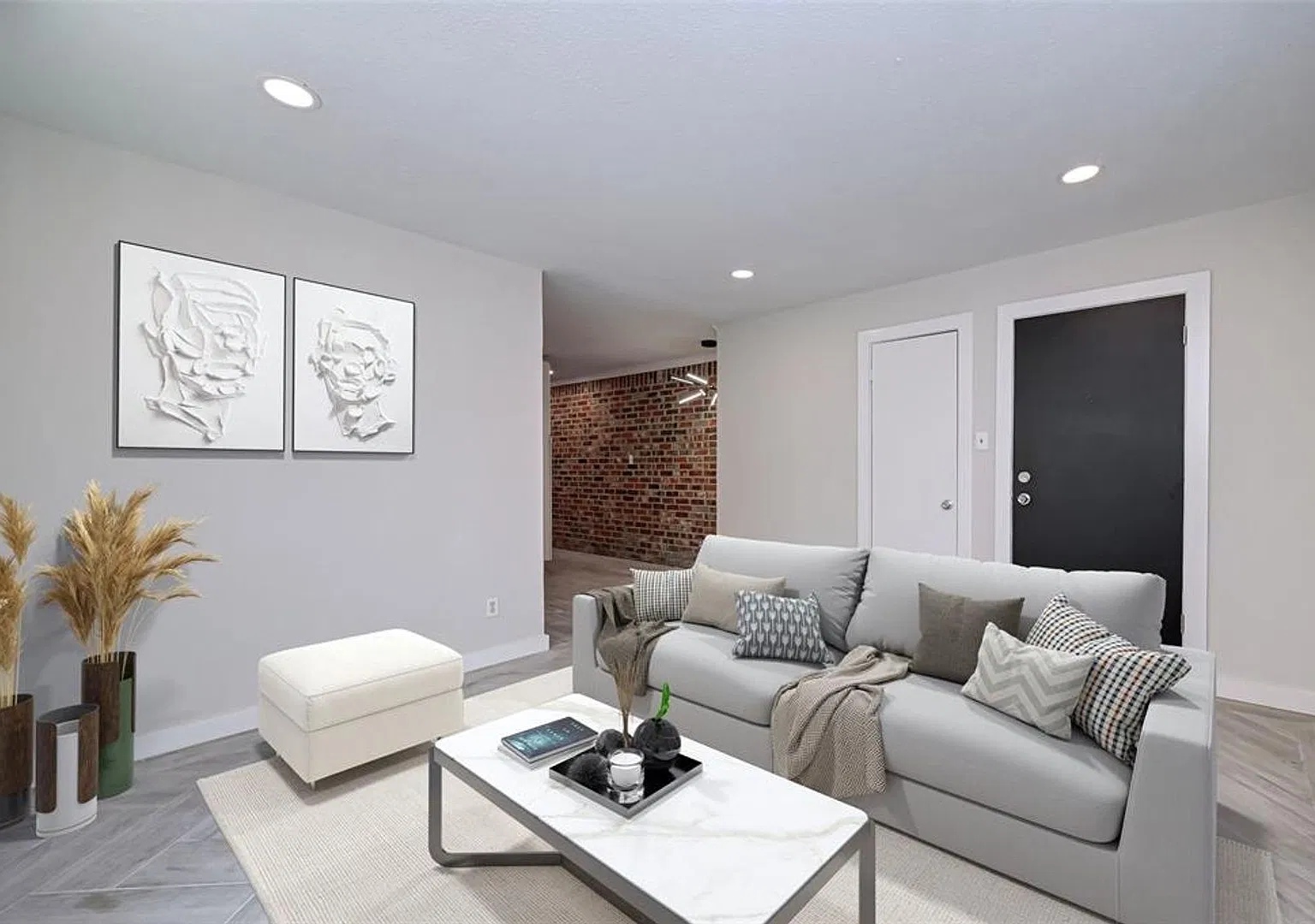 1747 Wroxton Court — Photo 2