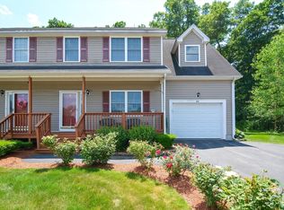 31 Oakes Cir, Millbury, MA 01527