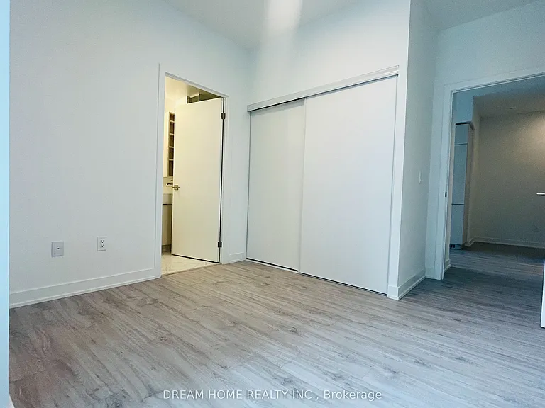 252 Church St #811 — Photo 7
