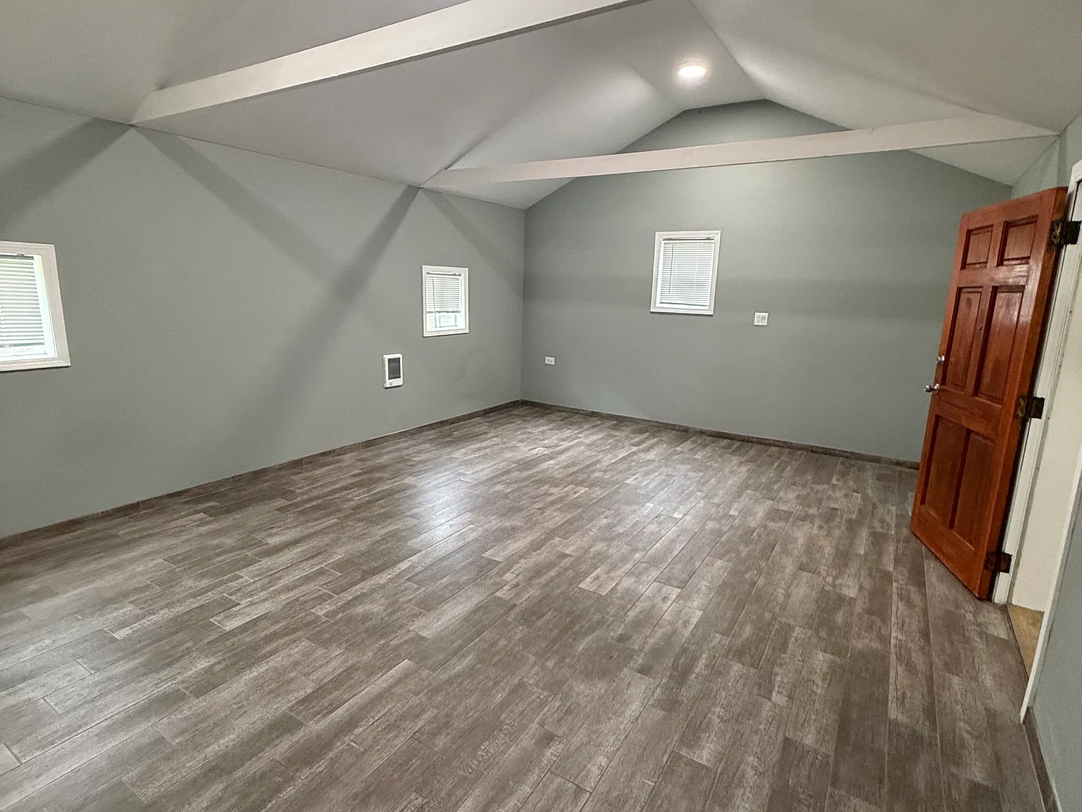 2 bed, 1.5 bath, 900 sqft, $1,000 — Photo 3