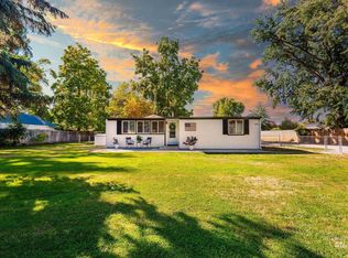 393 N Olde Park Pl, Eagle, ID 83616