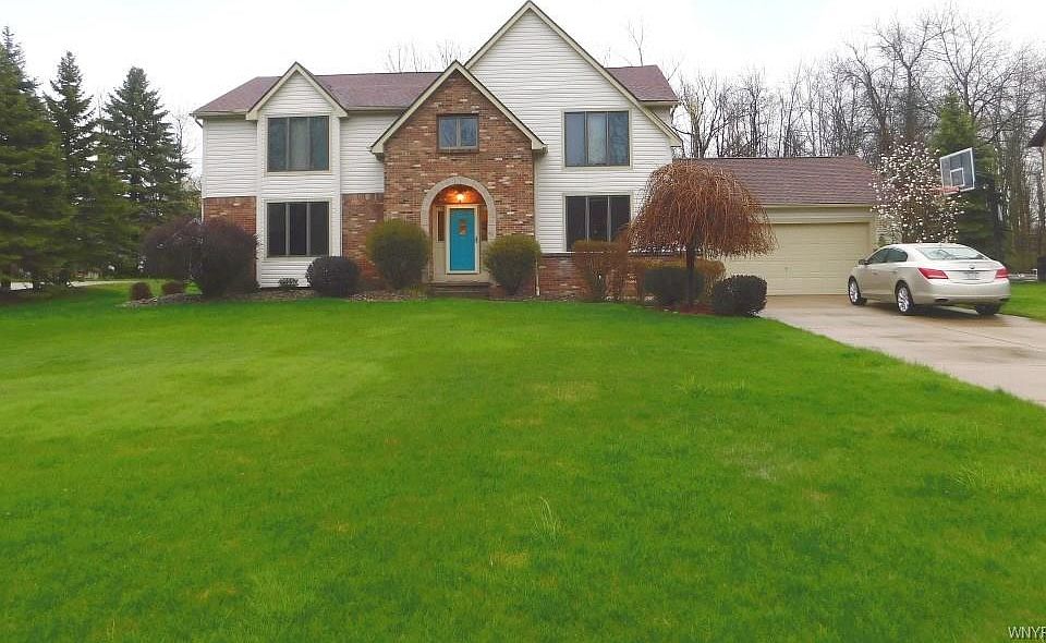 1st image of 8189 Roseville Ln