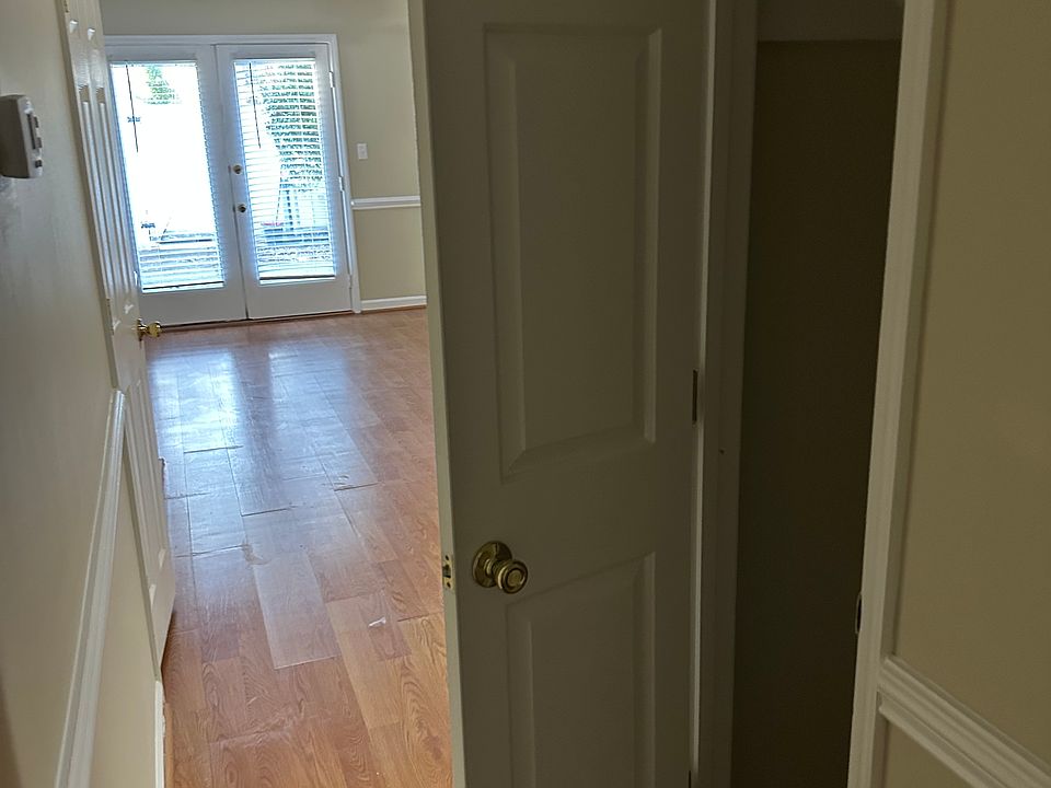 1st image of 2901 E Sussex St