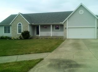 118 Castleton Ct SW, Pataskala, OH 43062