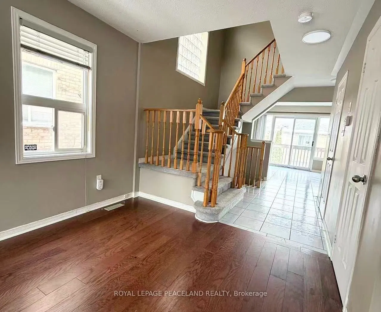4 bed, $3,850 — Photo 4