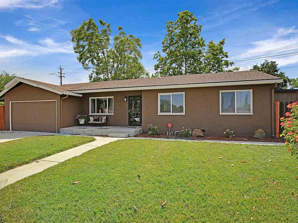 1st image of 7994 Oxbow Ct