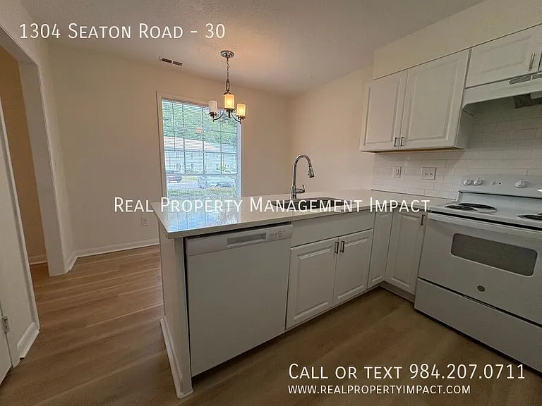 1304 Seaton Rd #30 — Photo 11