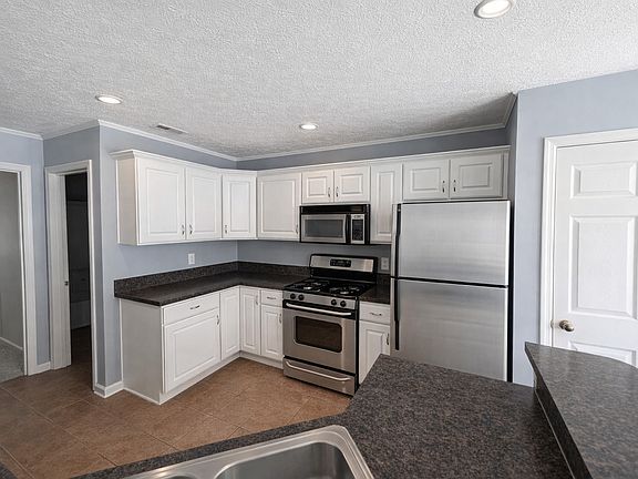2nd image of 3470 Fishinger Mill Dr