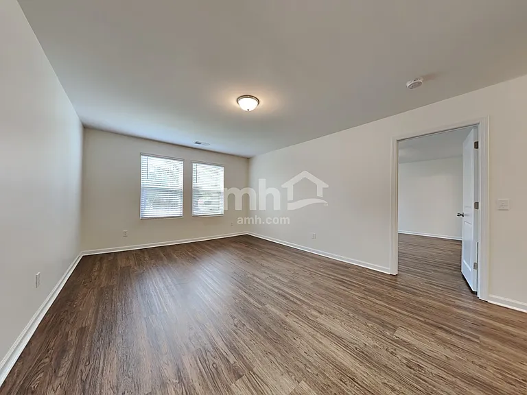 186 Orion Way — Photo 7
