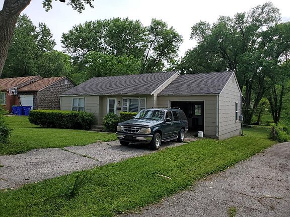 2nd image of 11631 W 68th Pl