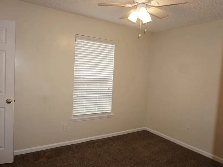 5050 Acre Estates Dr W — Photo 7