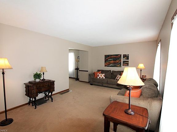 2nd image of 4230 Williamsburg Dr