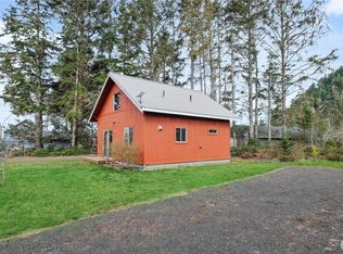 80 Fisherman St, Clallam Bay, WA 98326