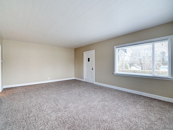 3rd image of 7611 Rainier Dr