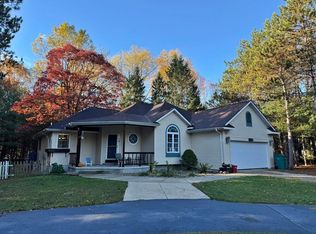 9198 Forest Pines Dr, Mecosta, MI 49332