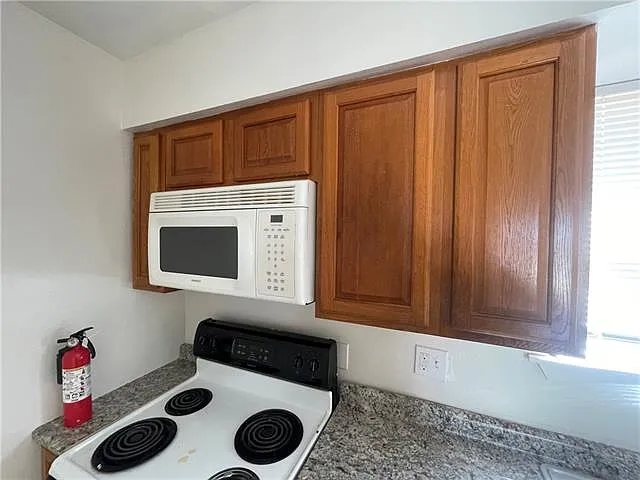 800 W Genie St #3 — Photo 13