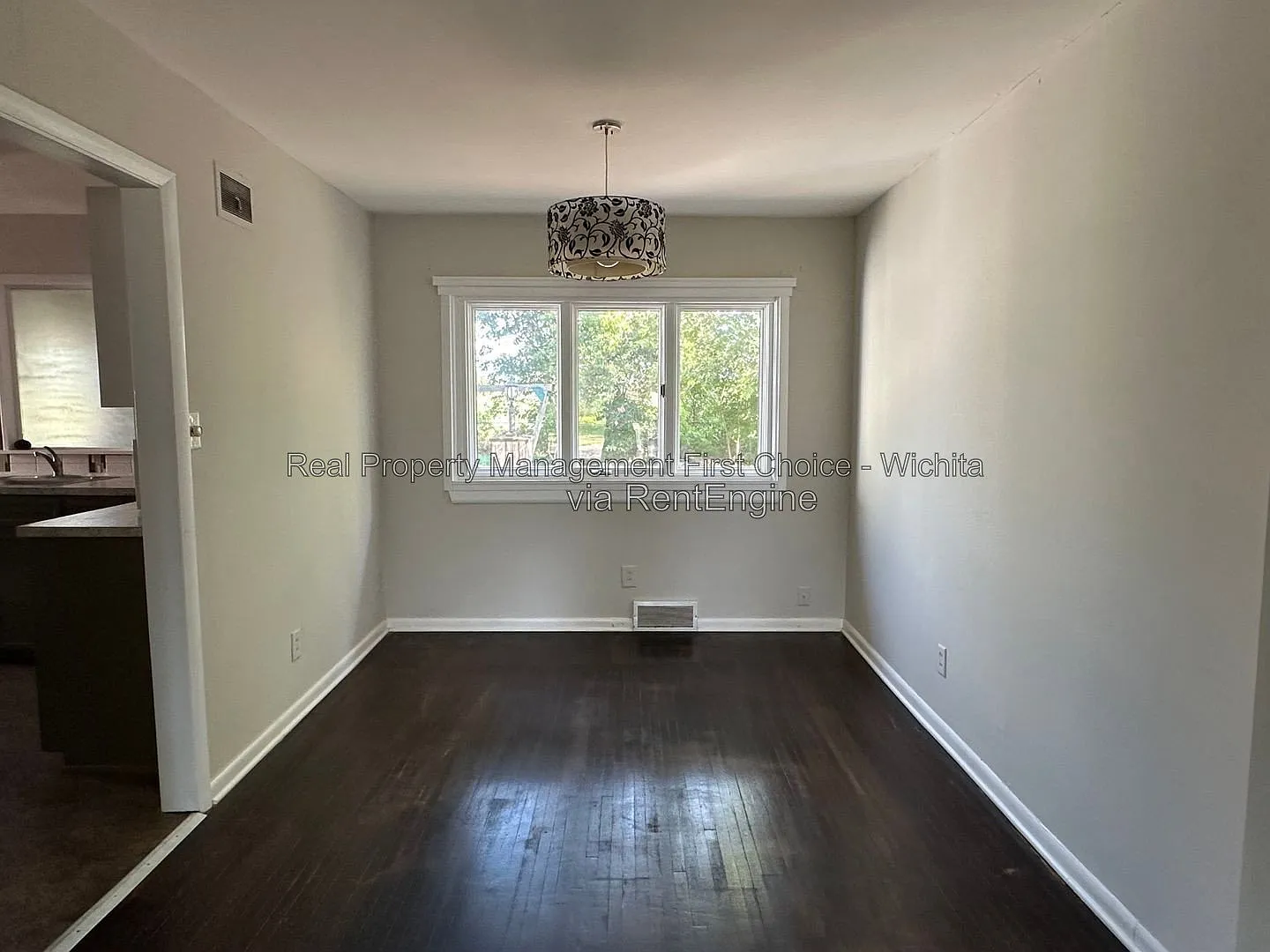 3 bed, 1.0 bath, 1488 sqft, $1,150 — Photo 4