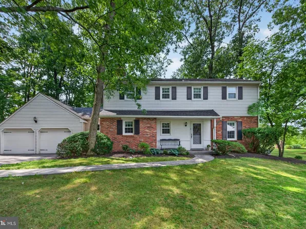 399 Woodlyn Dr, Collegeville, PA 19426