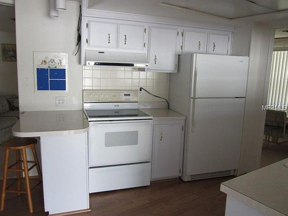 4th image of 519 Cervina Dr N