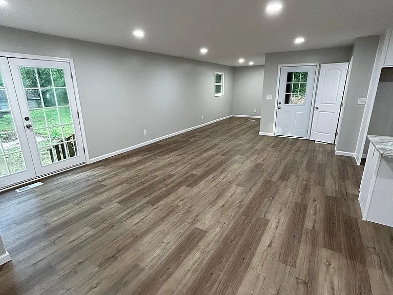 609 Sherwood Dr — Photo 8
