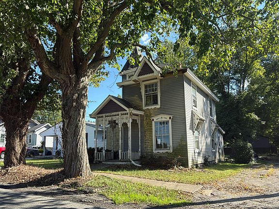 2nd image of 404 E Main St