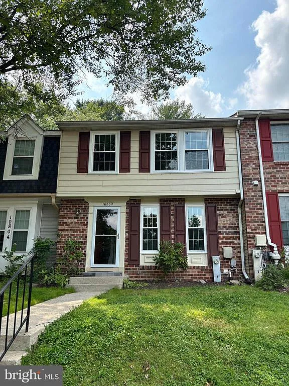 3 bed, 2.5 bath, 1800 sqft, $2,700 — Photo 1