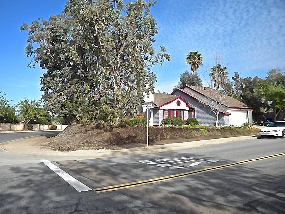 Corner lot