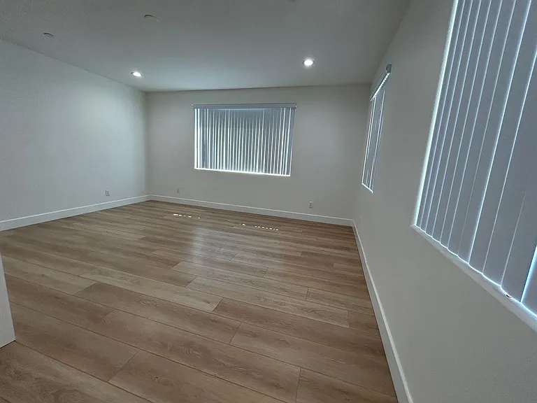 10101 Crosby Ave — Photo 10