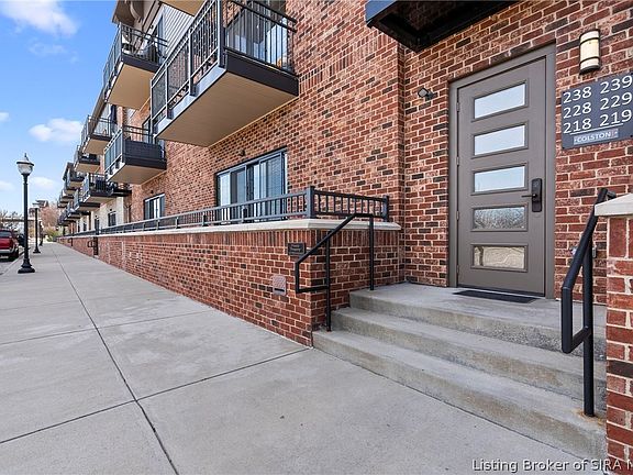 2nd image of 238 Mulberry Street