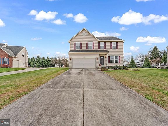 4th image of 210 Olivia Way