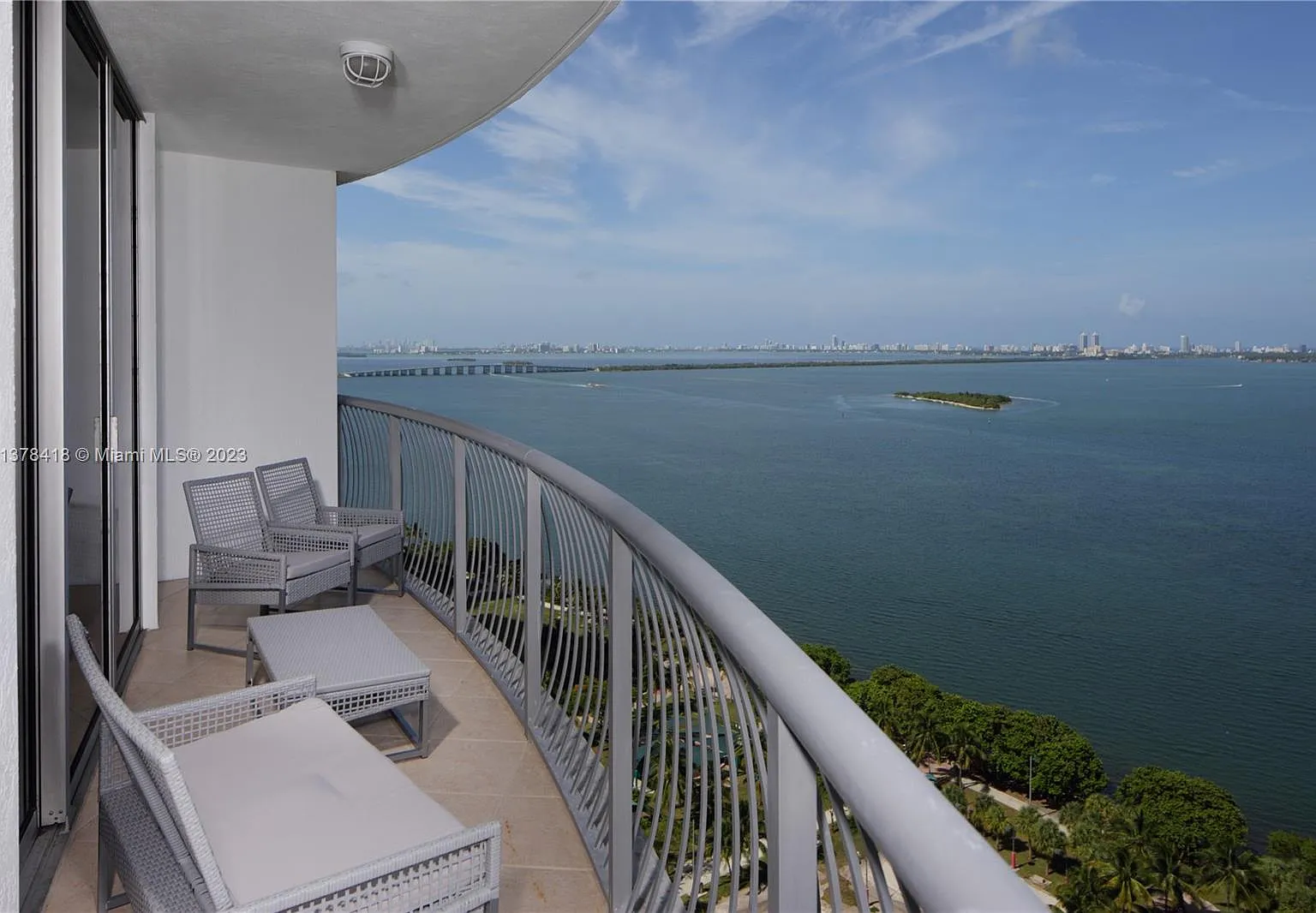 Opera Tower Condo — Photo 1