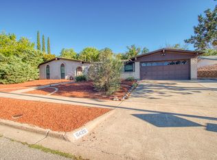 6426 Los Robles Dr, El Paso, TX 79912