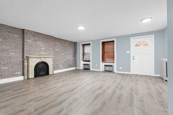 Rented by Brownstone Property Group | media 14