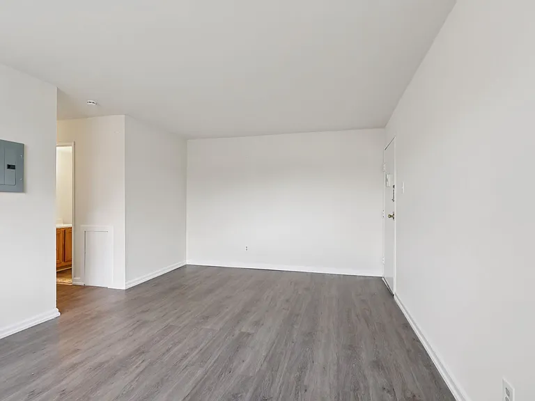 Springfield Green Apartments — Photo 16